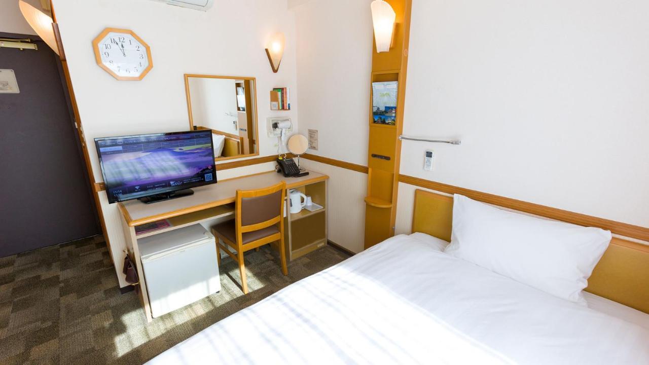 Toyoko Inn Tokyo Ikebukuro Kita-Guchi No.1 Zewnętrze zdjęcie
